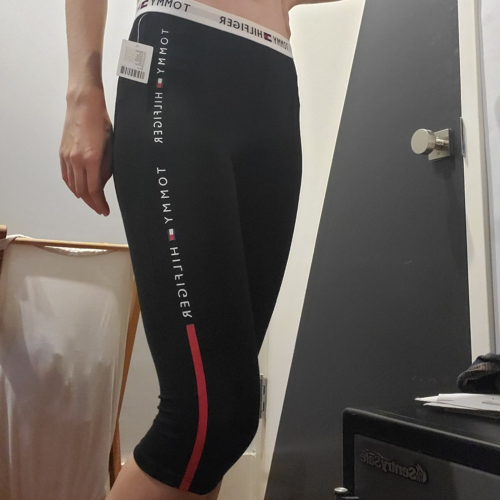 NWT Tommy Hilfiger Capri Leggings